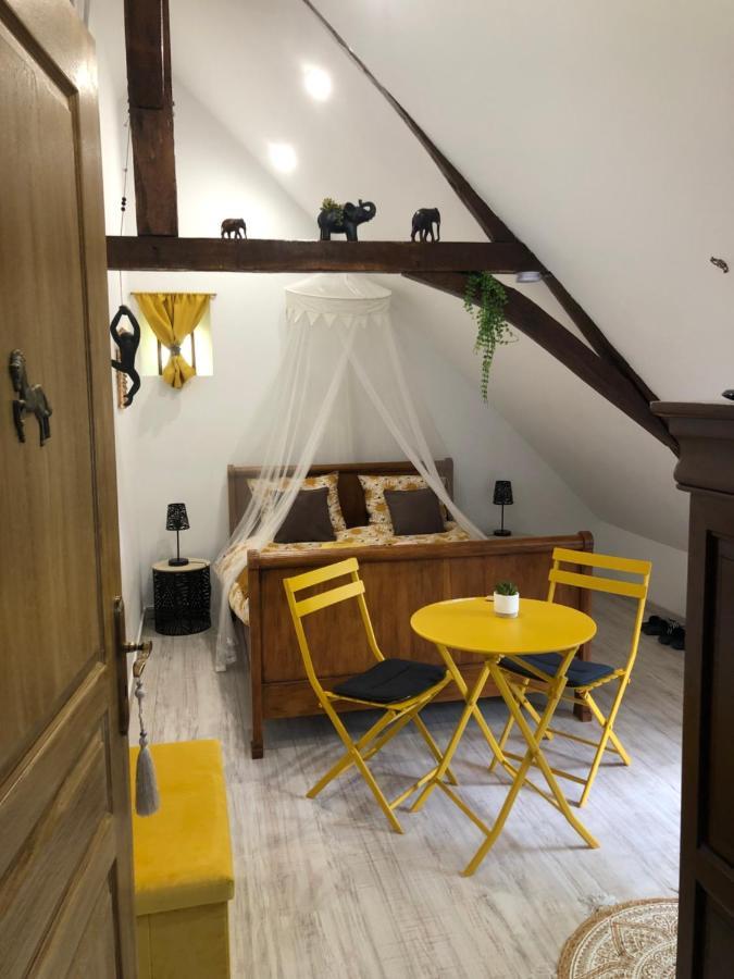 Un Coin De Paradis Bed & Breakfast Bauge-en-Anjou Exterior foto